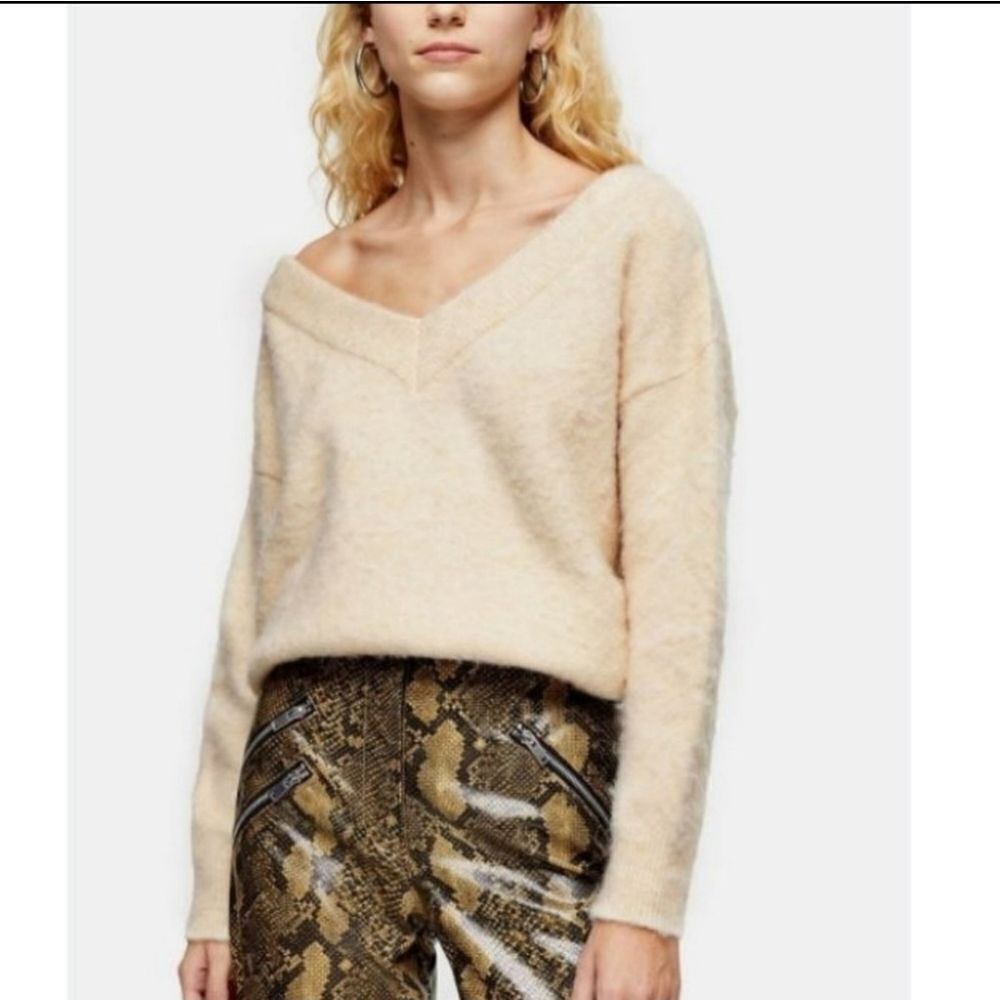 TopShop Oat Knitted BrushedâBardotâ v- neckâSweater sz12